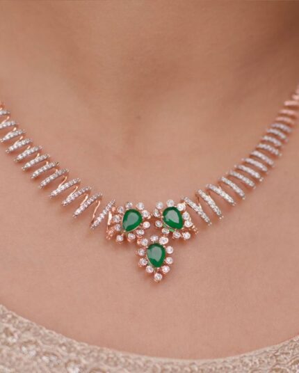 emerald and diamond necklace