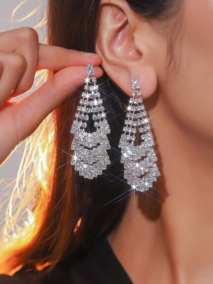 Nightclub Rhombus Tassel Crystal Earrings