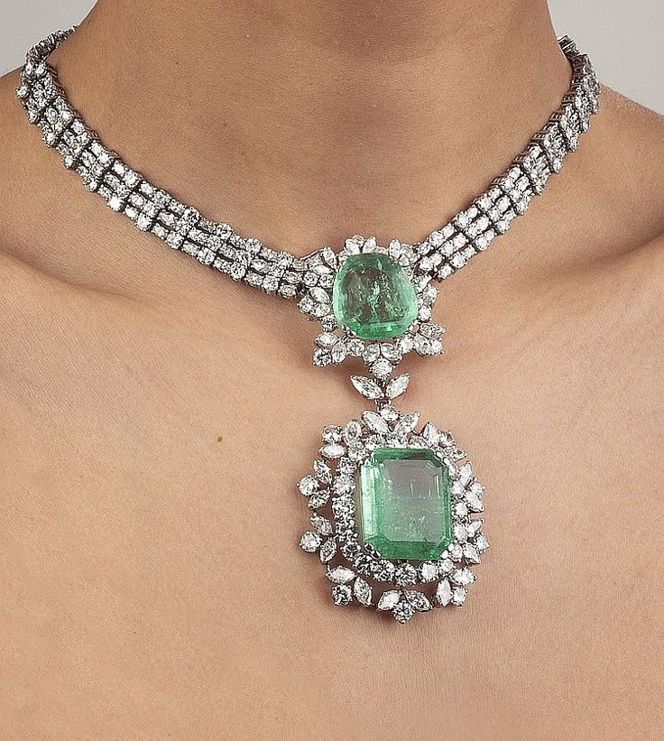 Sold-at-Auction_-Necklace-in-platinum-with-detachable-center-in-two-pieces-P_97g-1.jpeg