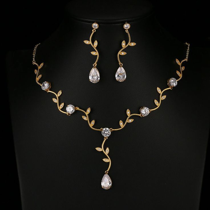 Vine-and-Stud-Sparkle-Jewelry-Set-Gold.jpeg